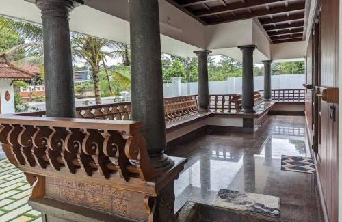 Ettumanoor Maison | Swimming Pool Naalkett Tharavad Villa with nice Ambience