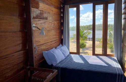 Praia do Baixio Chalet De Ski | Eco Chalé Refúgio à beira do rio