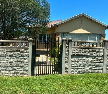 Ladysmith Maison | Zuke Guest House