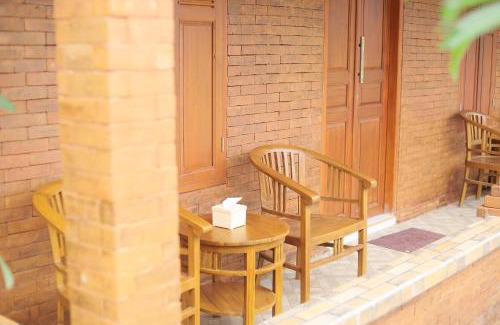 Mlonggo Hôtel | Kampoeng Sekuro Villa Syariah