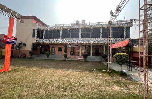 Varanasi Lit Et Petit-Déjeuner | SDM Guest house & Banquet Hall
