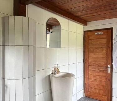 Selemadeg Maison | Karyasari kabin - Tiny House