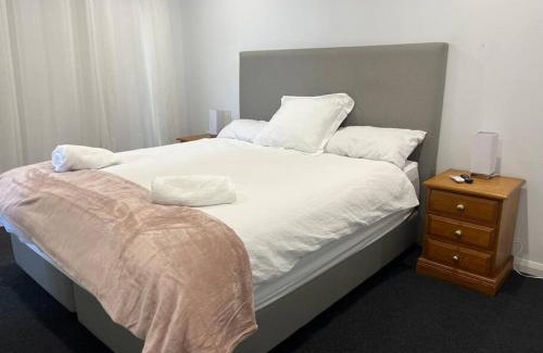 Cheltenham Maison | 3 Bedroom Home in Cheltenham