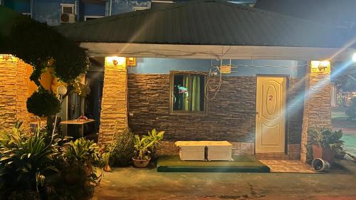 Sakon Nakhon Chalet De Ski | ที่พักสกลนครกรีนเฮ้าส์รีสอร์ท
