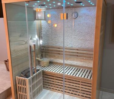 Crouy Appartement | La nuit de rêve Suite privative Jaccuzi Sauna Suite 2