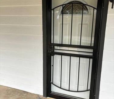 Lithonia Maison | Cottage home renovated oversize vehicle parking