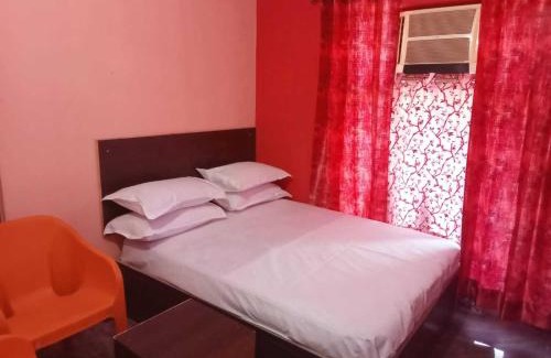 Meerut Hôtel | OYO Vs White House