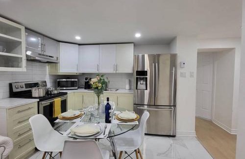 Laval Appartement | Bel appartement moderne et propre, zone calme