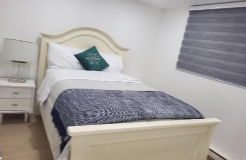 Laval Appartement | Bel appartement moderne et propre, zone calme