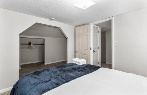 Rosedale Maison | Spacious 4BR - Close to KU, Westport, Plaza