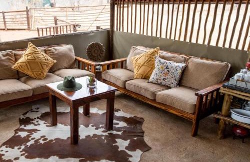 Phalaborwa Cabine | Kingly Bush Camp