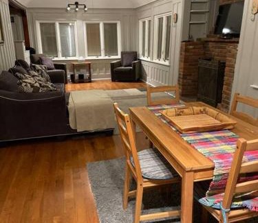 Shrewsbury Chalet De Ski | Only Minutes to Downtown Webster Groves
