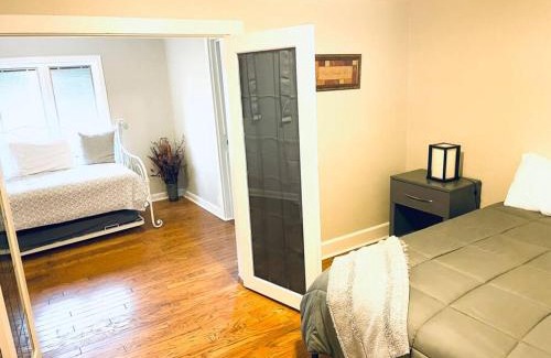 Shrewsbury Chalet De Ski | Only Minutes to Downtown Webster Groves