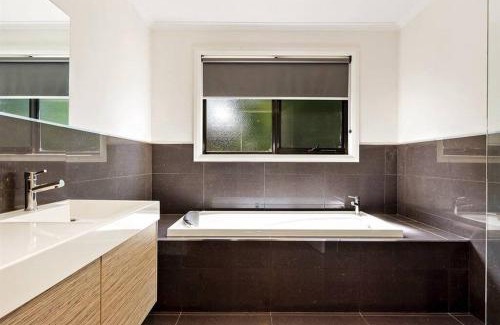 Newstead Appartement | Luxury, spacious and modern 3 bedrooms house