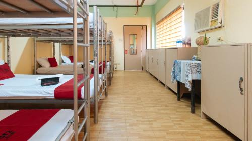 Mauban Hôtel | RedDoorz Plus @ Lumberio's Travel Inn and Resort Mauban