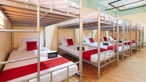Mauban Hôtel | RedDoorz Plus @ Lumberio's Travel Inn and Resort Mauban