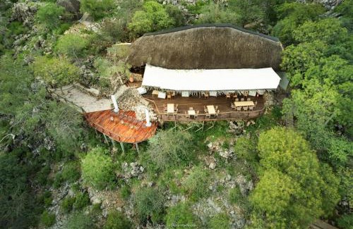 Okaukuejo Cabine | Ongava Lodge