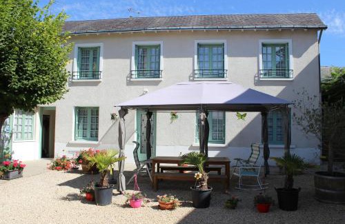 La Roche-Posay Appartement | Quelques Fleurs