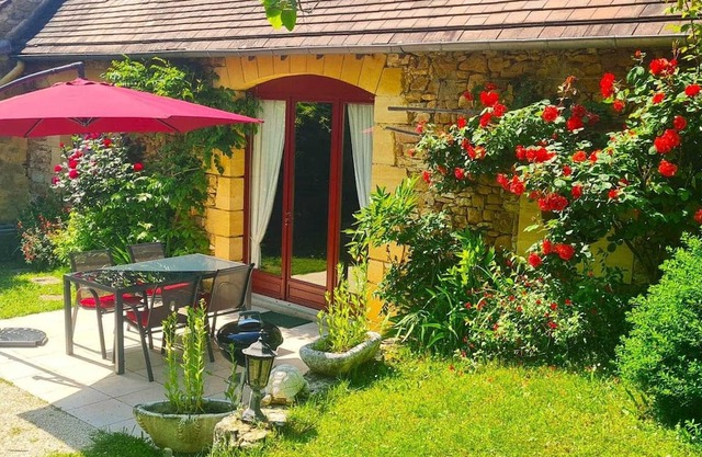Gîte Saint-Julien-de-Lampon, 3 pièces, 4 personnes