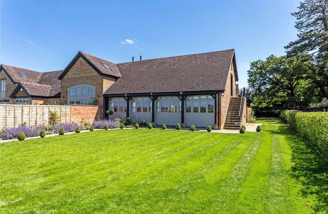 Stylish and luxurious barn in the Cotswolds