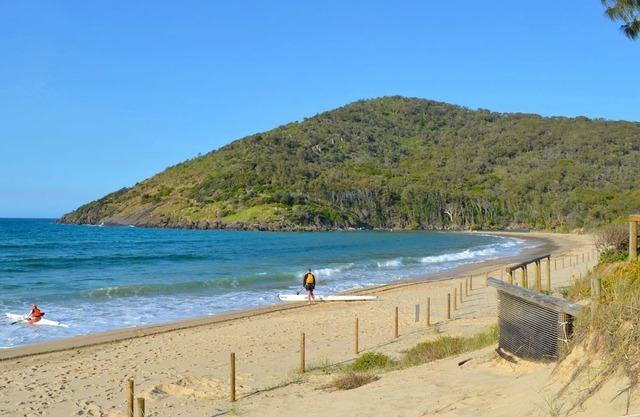 Noolio's Hat Head - walk to the beach
