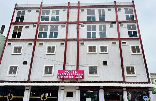 Hotel Hyderabad Pulse
