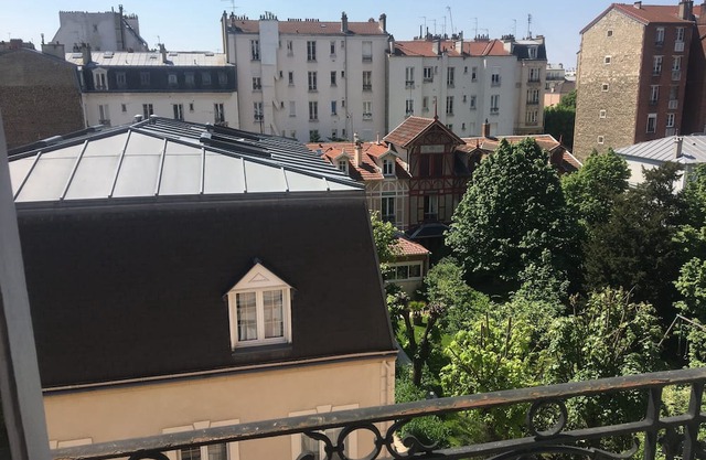 Duplex 10 mns from Paris