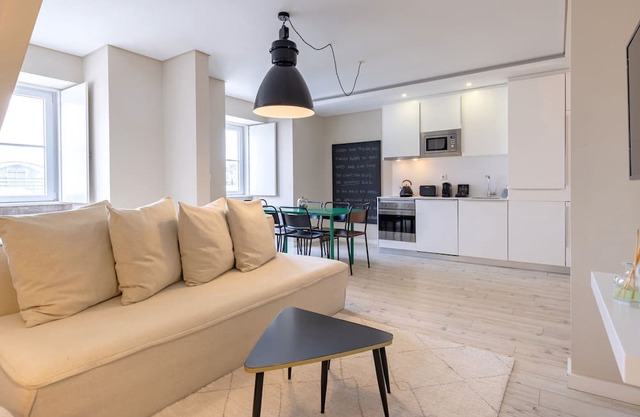 Carmo 43 | Apartment 402