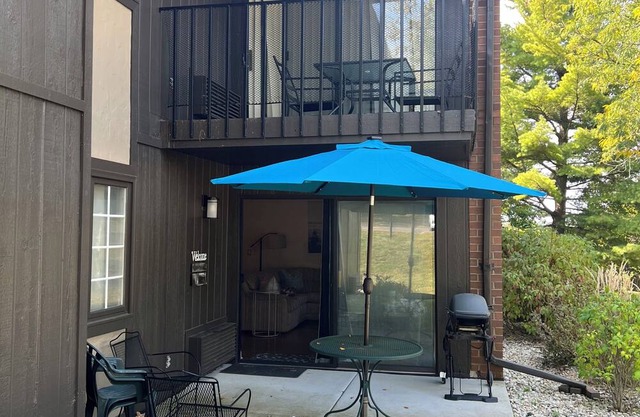 Cozy 1-bedroom condo with WiFi, AC in tranquil Lake Como.