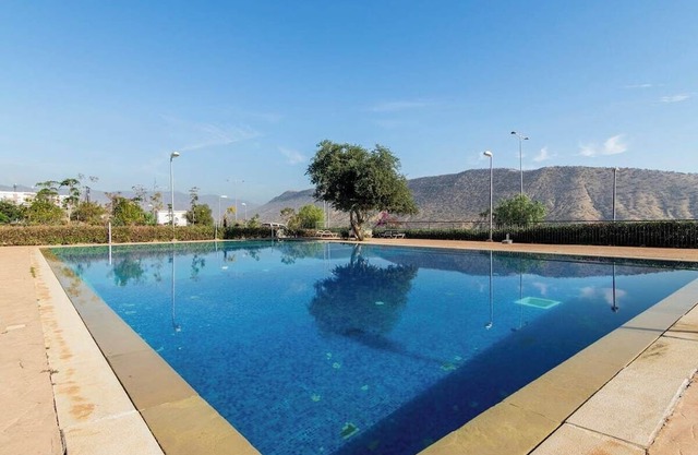 2 bedroom apartment in a secured quiet residence - pool equipped - Imi Ouaddar