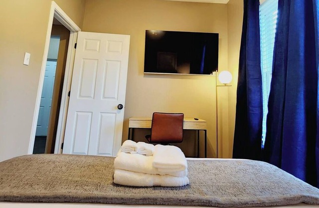 Welcoming Private Room in a Spacious Lafayette Shared House