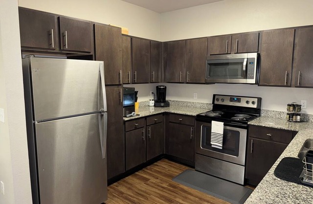 Charming 2-bedroom house in gorgeous Lafayette with AC, WiFi