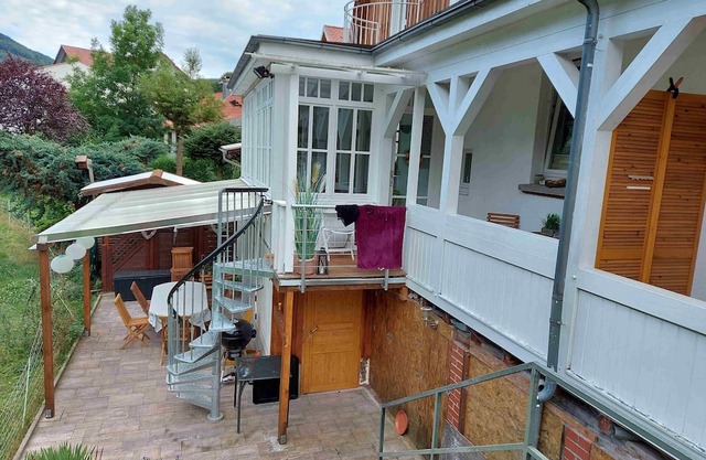 Apartment 'Fewo Rhön-Thal Bis Zu 8 Personen' with Mountain View, Private Terrace and Wi-Fi