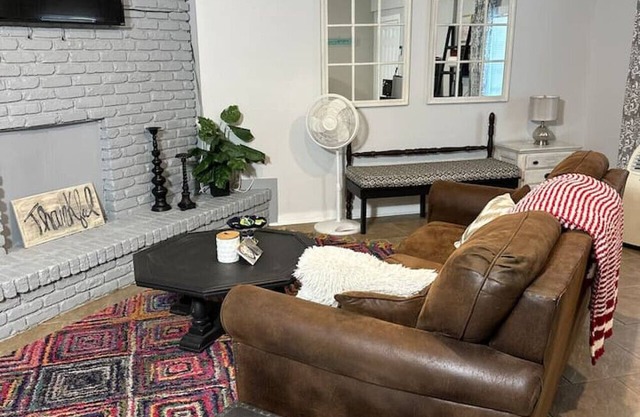 Spacious luxury 1 BR Getaway Near USM, Midtown