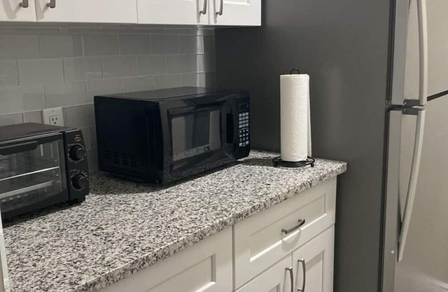 Cozy Space in the heart of Port St. Lucie with WiFi, AC, Clothing Washer