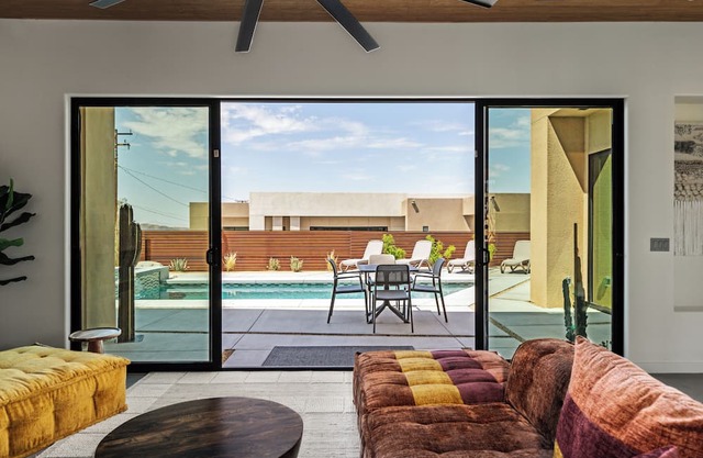 Nightfall at Horizon Villas |Pool,Rec Room,Sauna