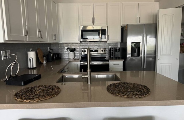 2 BR/2 BR Luxury Living w/ Pool