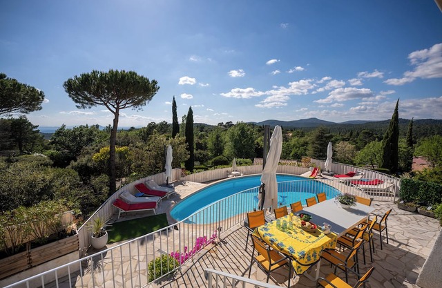 Villa de Luxe Avec Vue, Piscine et Jacuzzi