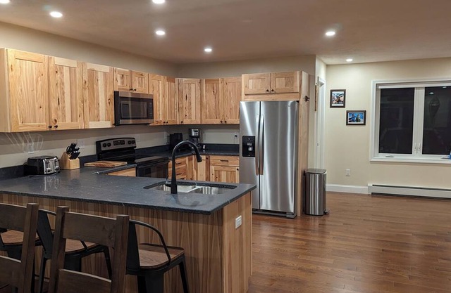 brand new Charming 3-bedroom townhome in delightful West Dover