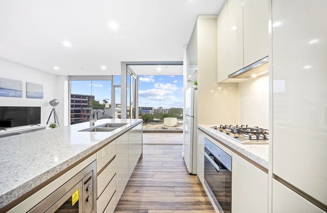 Zetland Gem | 2-Bedroom with Pool & Gym Access