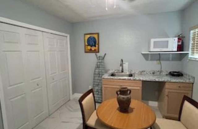 Small apartment. , private entrance all furnished