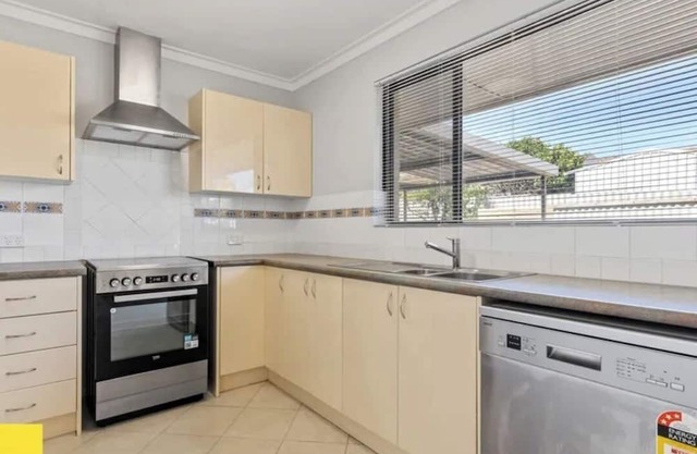 Short term rental Girrawheen