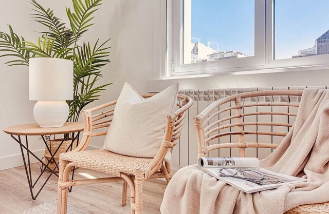 Main Street Deluxe Apartment