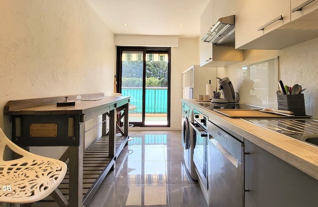 1 Bedroom, 4 Guests, AC, Pool, Parking, Golf,