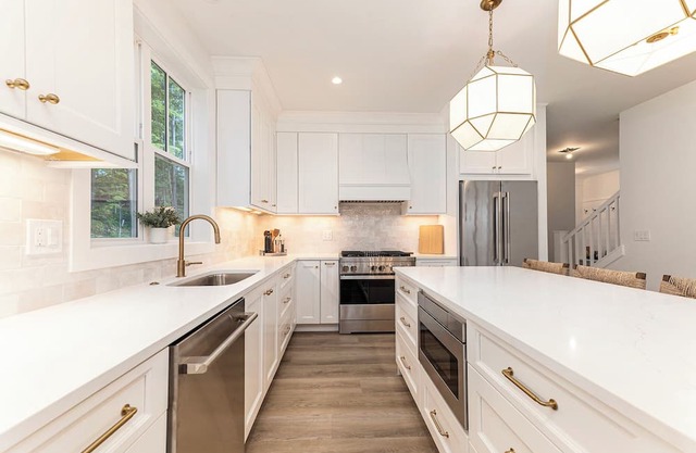 Brand-New Lakefront Crystal Lake Cottage #3