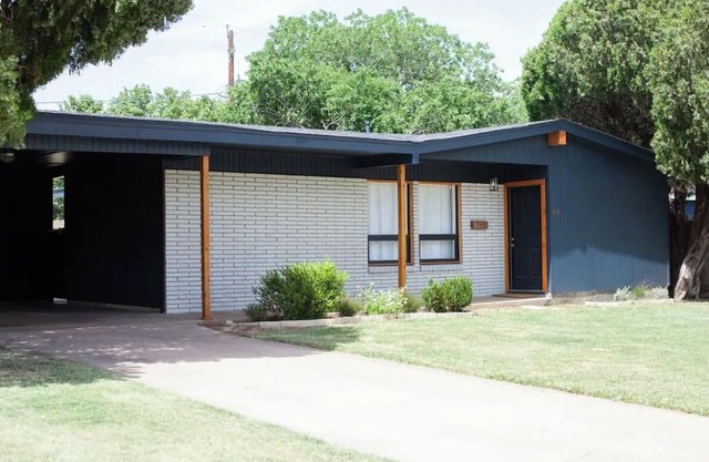 Centrally Located Mid-Century Modern Home