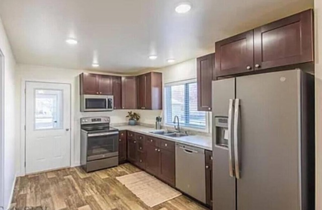 Fishing Cottage- 10 minutes to Canyon Ferry Lake. Family and Pet Friendly