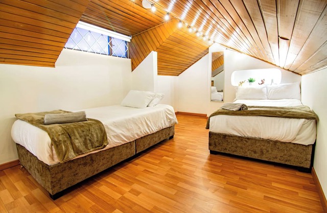 Brand New 400 square Colonial House ~ Wooden Accent in Safest North Zone Bogotá