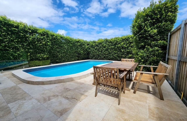 Family Home Stunning Sea Views & Pool