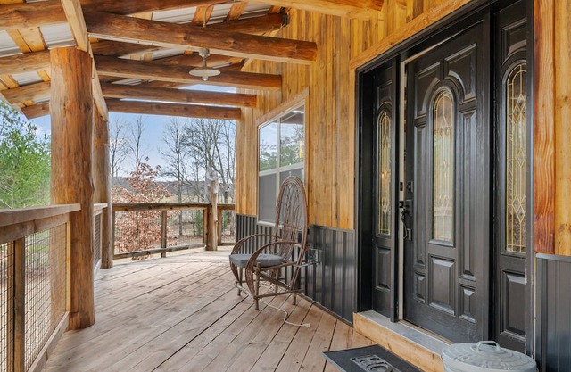 Rustic Retreat in Kingsley
